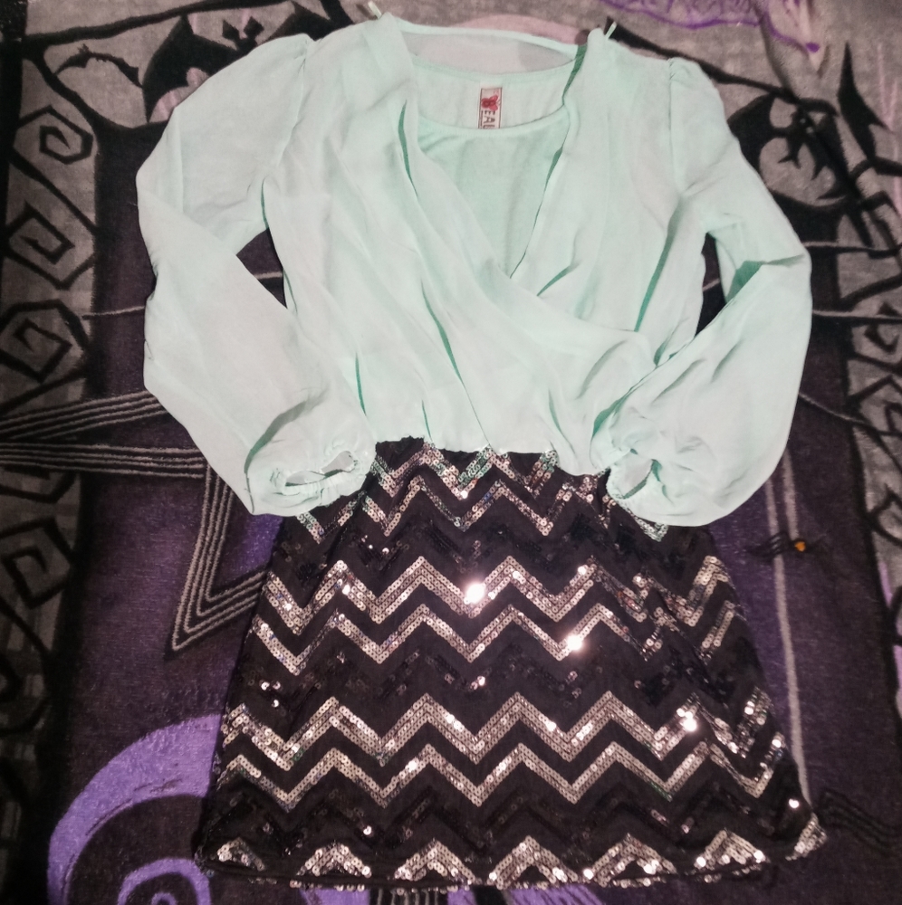Girls dress
